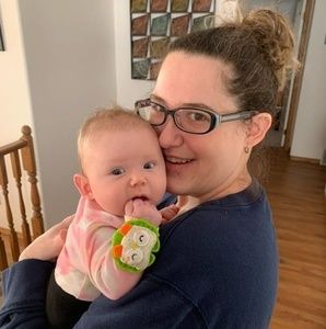 Meet your Posher, Mendi-lee